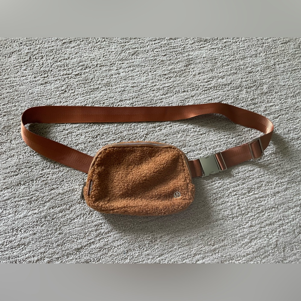 lululemon athletica Brown Sherpa Belt Bag